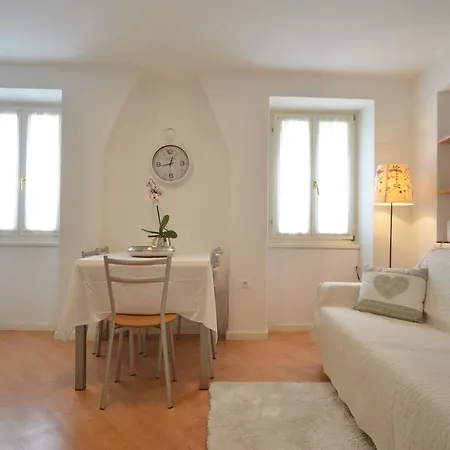 Arco Del Monte Apartment *